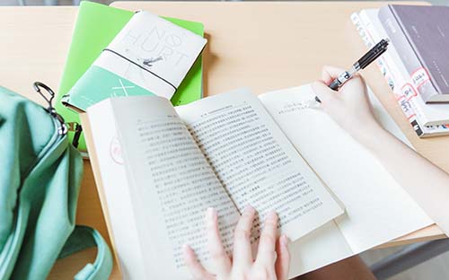 成人高考藥學(xué)本科難度怎么樣？