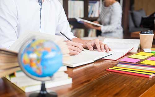 成人高考考書上的內(nèi)容嗎？