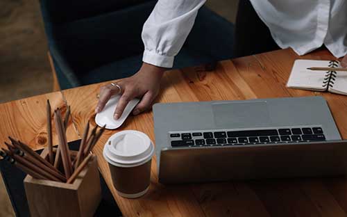 成人高考是考的高中課本內(nèi)容嗎？錄取后會給發(fā)教材嗎？