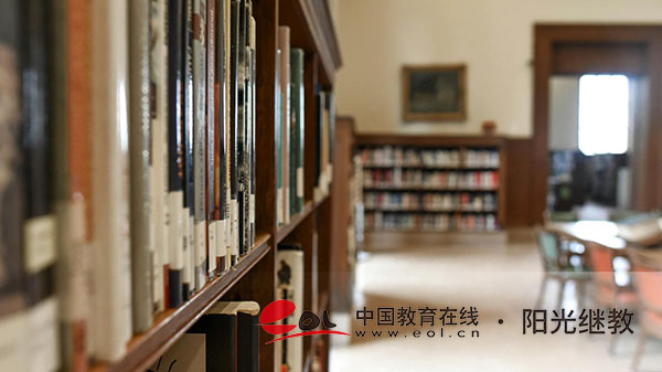 ?福建成人高考在哪個網(wǎng)站報名？能報哪些專業(yè)？