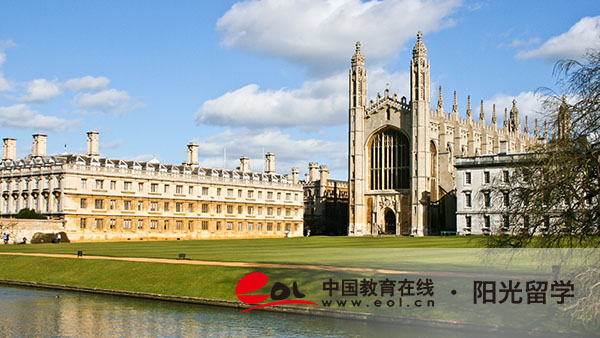 英國平面/視覺傳達(dá)設(shè)計(jì)專業(yè)本科留學(xué)費(fèi)用