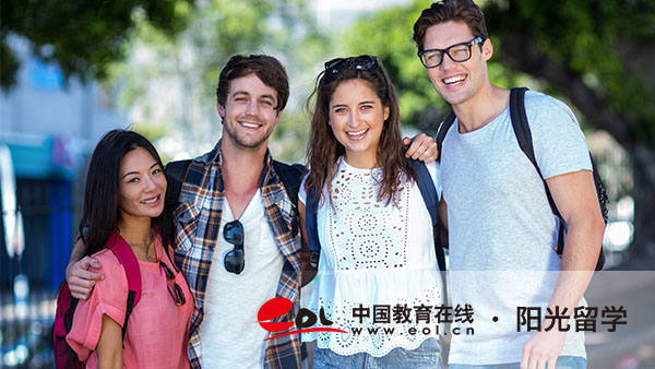澳洲配飾設(shè)計(jì)專業(yè)本科留學(xué)費(fèi)用大概多少錢