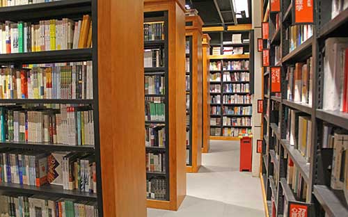 廣東自考本科法律專業(yè)怎么報名？考哪些科目？