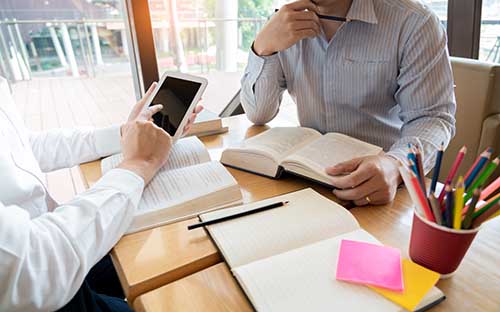 自考要什么時(shí)候報(bào)名？考哪些科目？