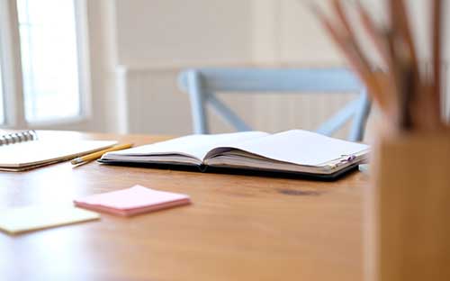 自考報(bào)名時(shí)間在幾月？成績(jī)什么時(shí)候出？