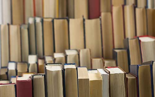 新洲區(qū)自考報(bào)名的地址在哪里？本科最快多久畢業(yè)？