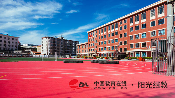 自考大專報名收費標準是多少？怎么選專業(yè)？