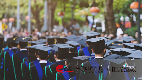 廣西自考英語(yǔ)專業(yè)考什么？怎么報(bào)名？