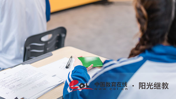 自考文學(xué)概論難嗎？漢語言文學(xué)怎么學(xué)？